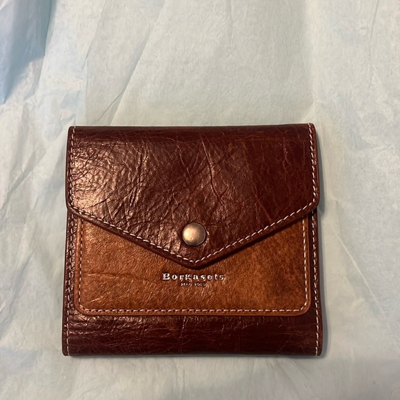 Borgasets Accessories - Borgasets Women Compact Wallet NWOT, RFID protection,leather, European style.